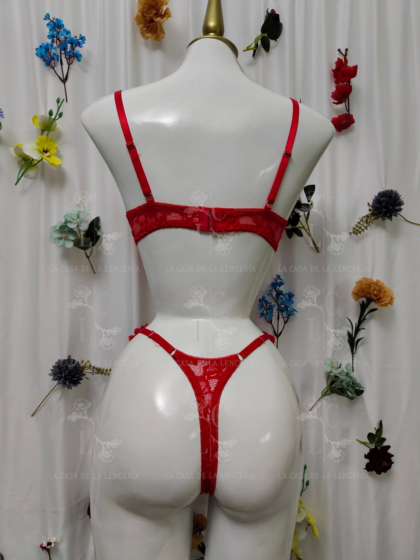 Set Mercedes rojo